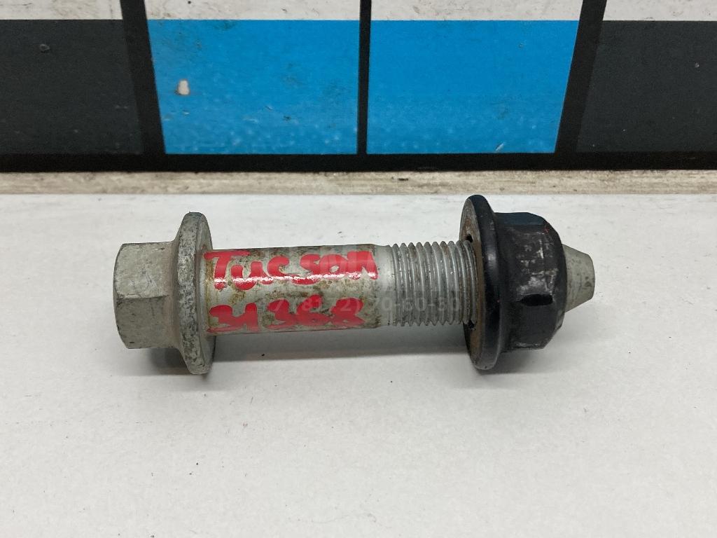 Болт переднего амортизатора 54645C1000 Hyundai-Kia