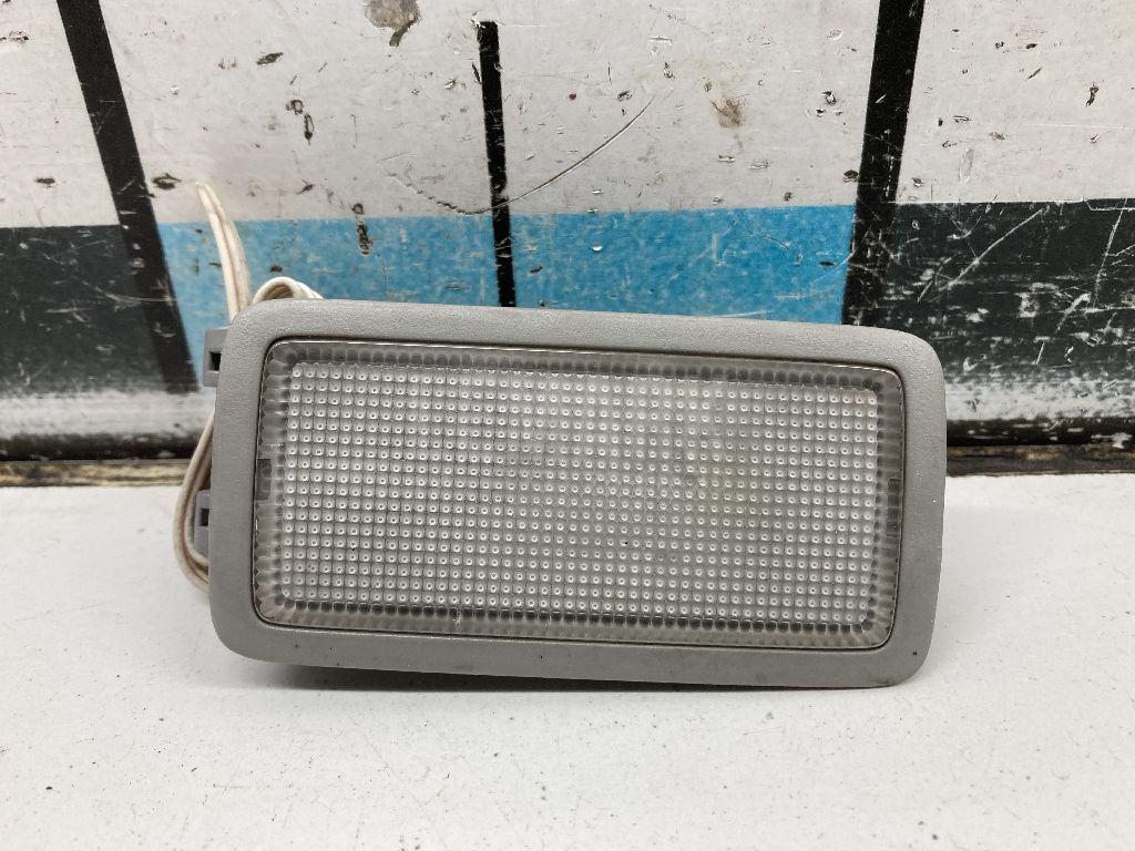 Плафон салонный 8134030100B0 Toyota
