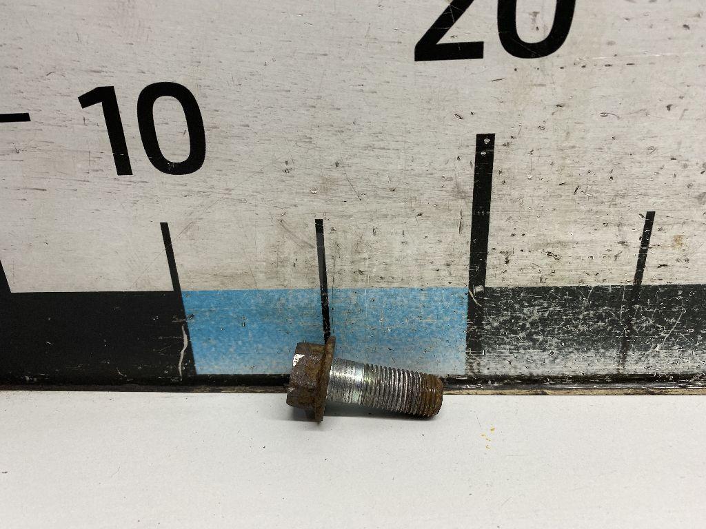 Болт 41005AU00A Nissan