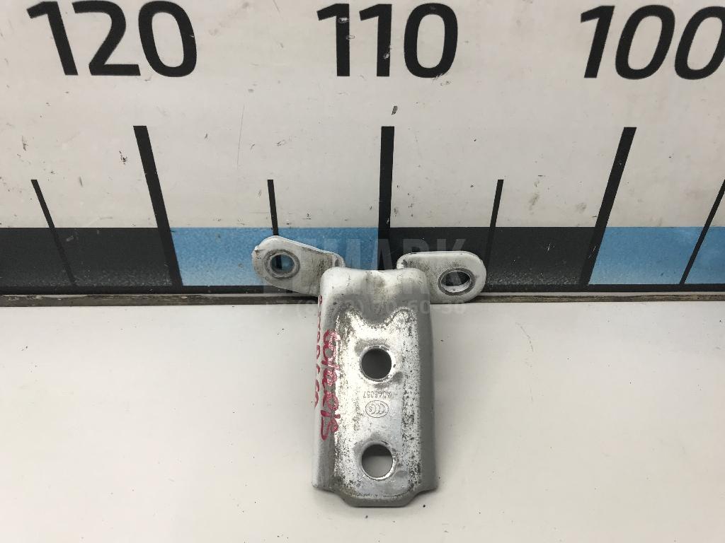 Петля двери 793202V000 Hyundai-Kia