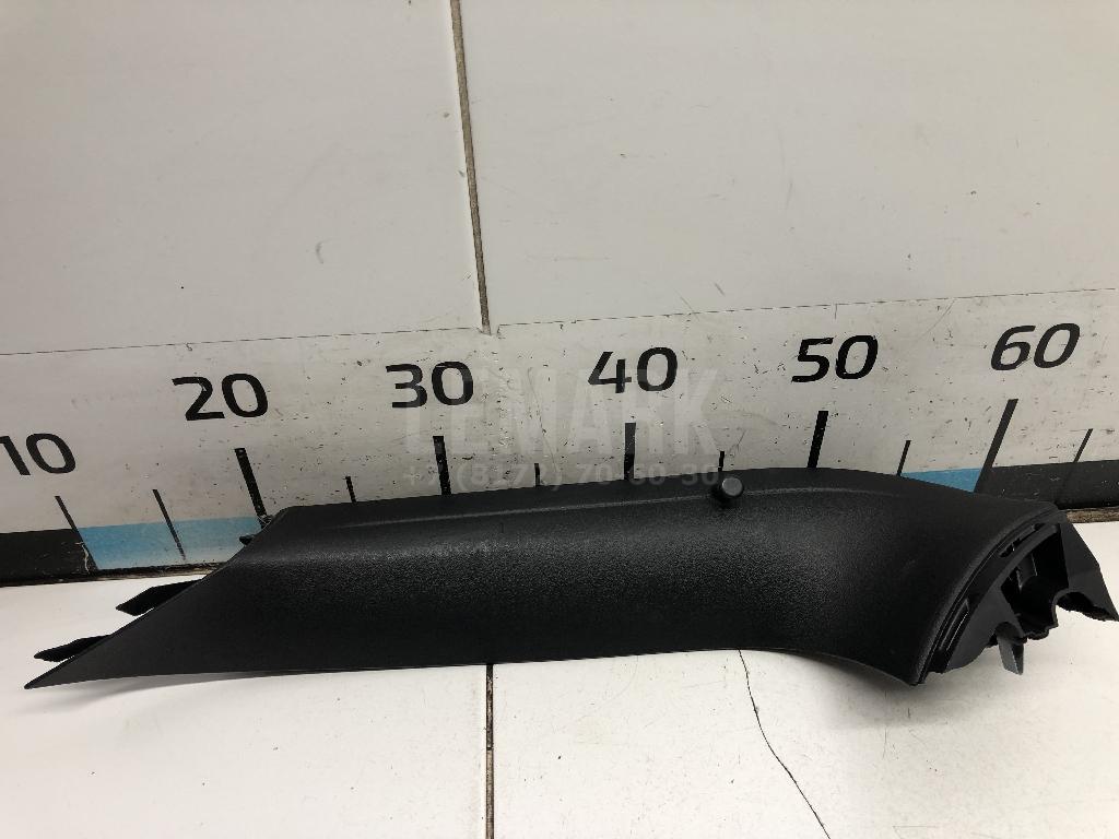 Обшивка двери багажника 5N0867704B82V VAG