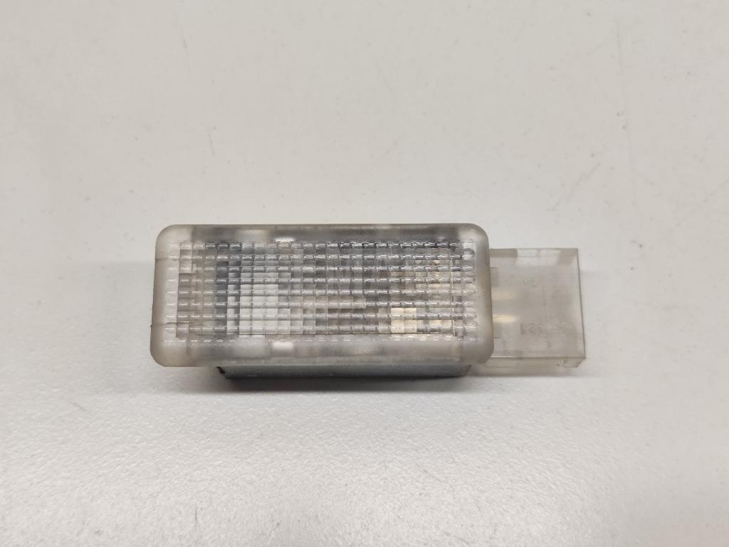 Фонарь подсветки двери 6L0947565 VAG
