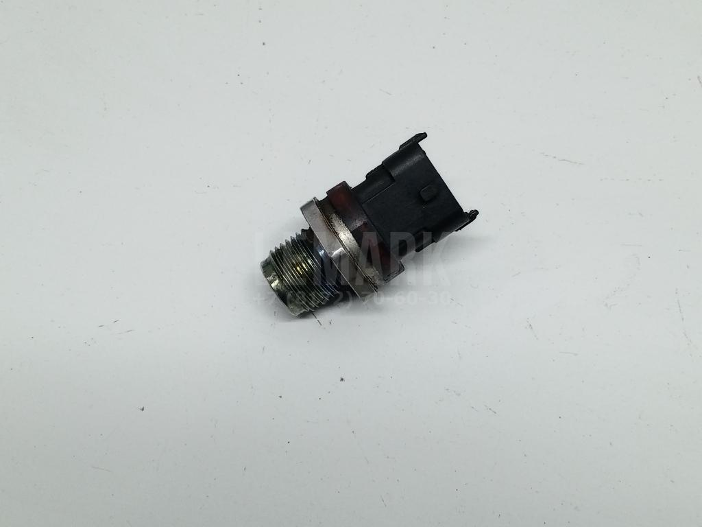 Датчик давления топлива 1663800Q0F Nissan