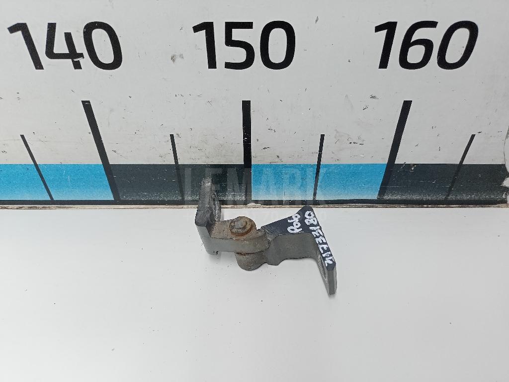 Петля двери 7N0831402 VAG