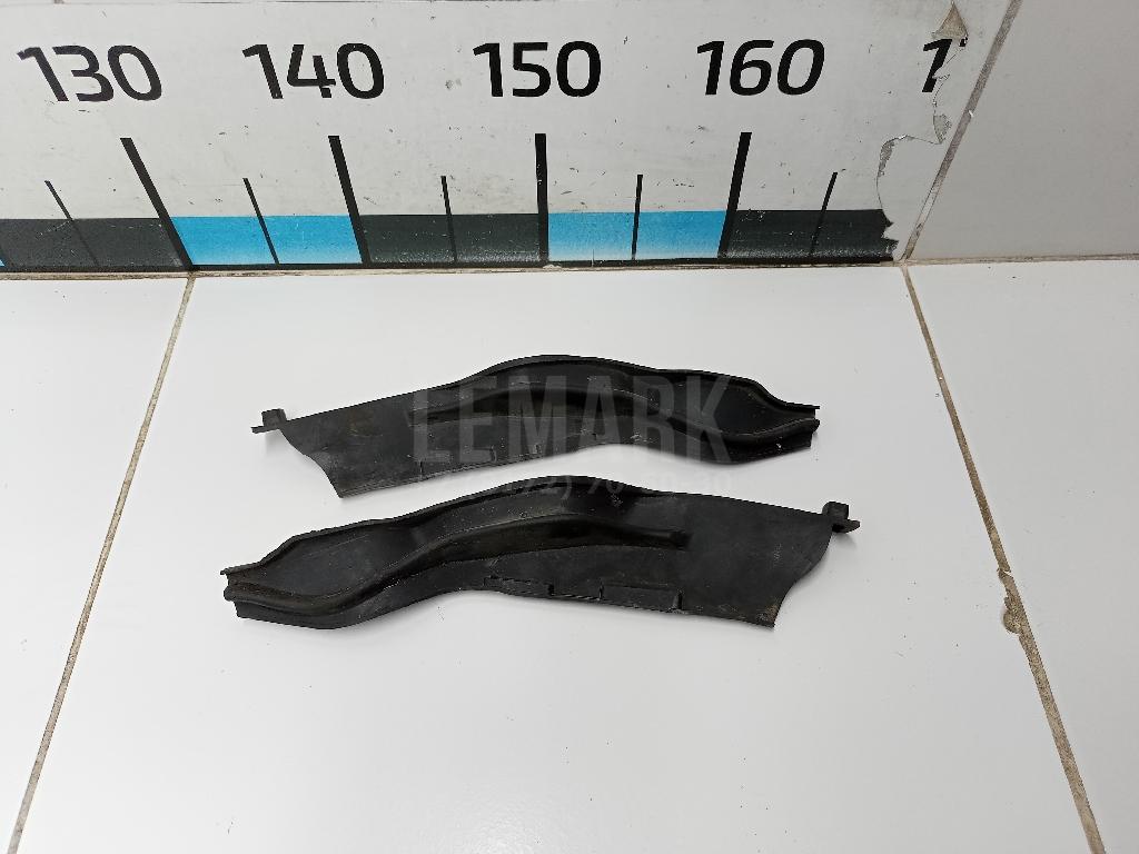 Накладка (кузов наружные) 668624EA1A Nissan