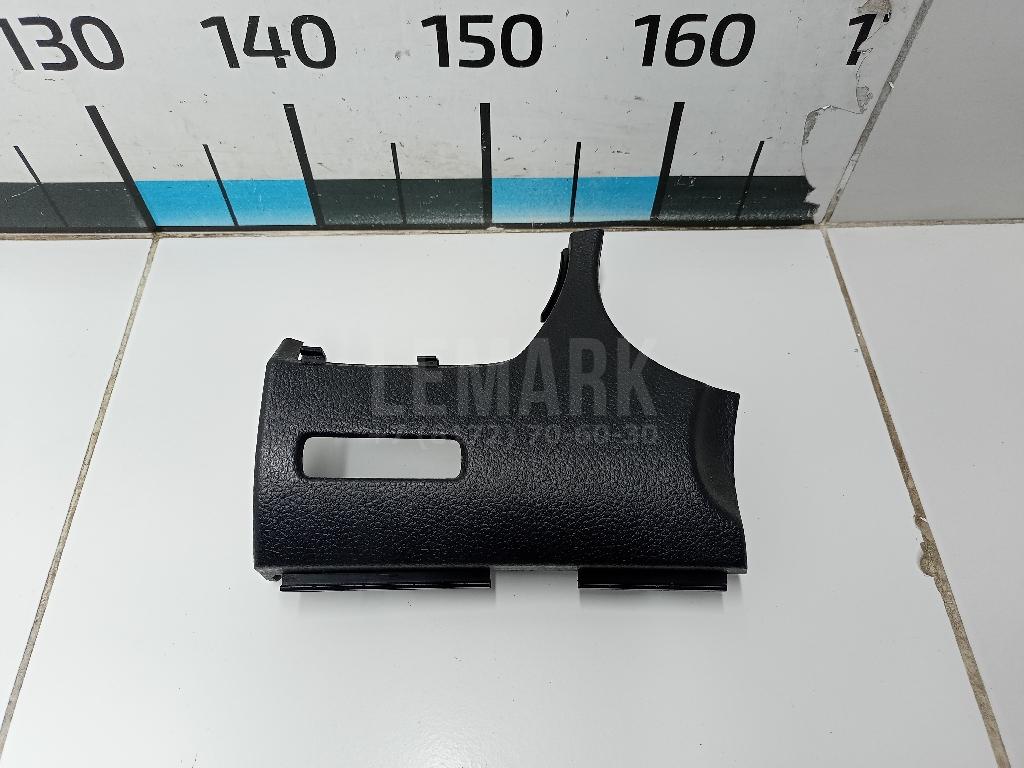 Накладка декоративная 684104CM0A Nissan