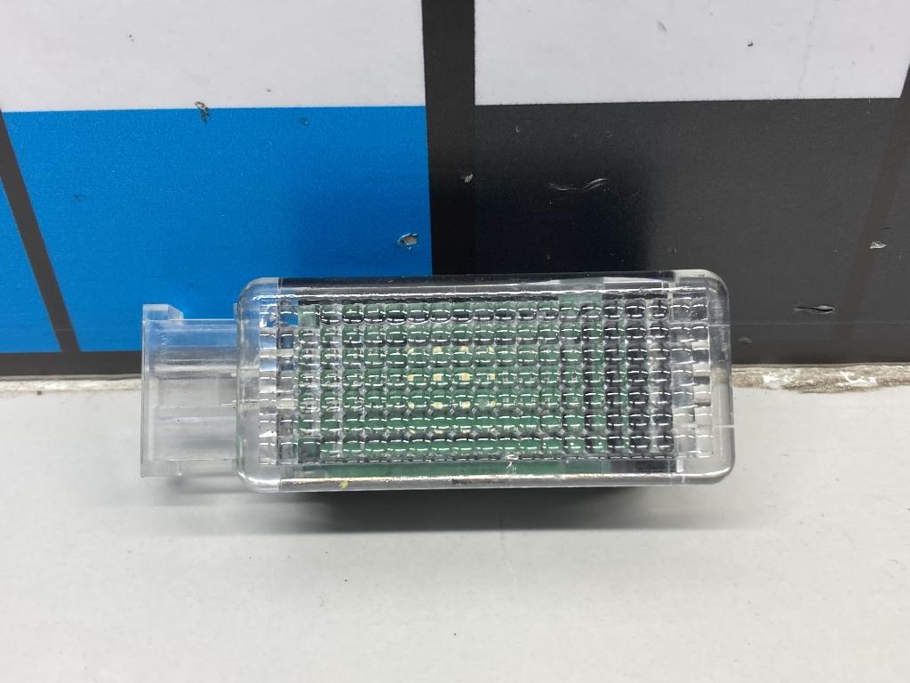Плафон салонный 5G0947409 VAG