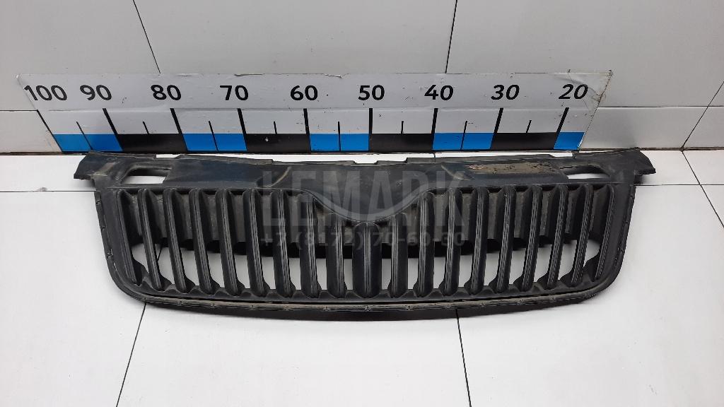 Решетка радиатора 5J0853668C VAG