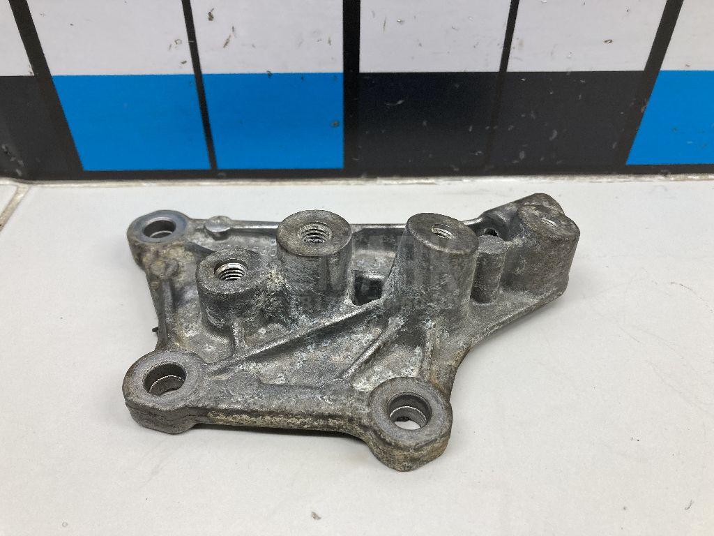 Крышка распредвала 1104600Q2A Nissan