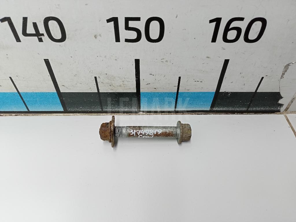 Болт переднего рычага 626172B000 Hyundai-Kia