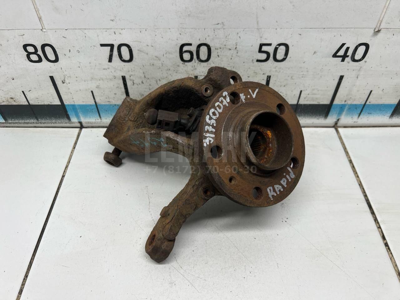 Кулак поворотный передний правый 6Q0407256S VAG
