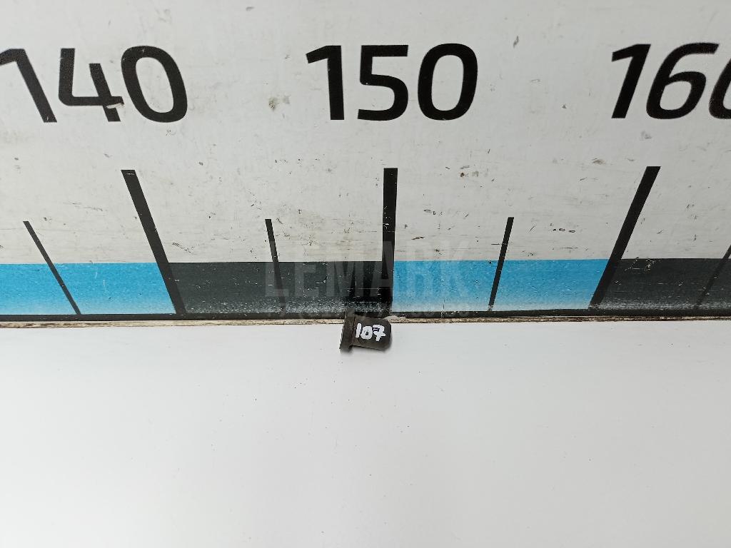 Подушка радиатора 1671628010 Toyota