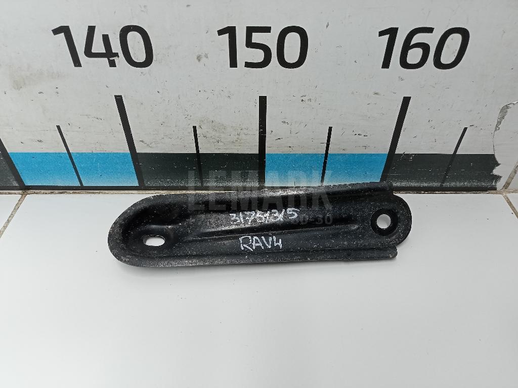 Кронштейн задней балки 5229542010 Toyota
