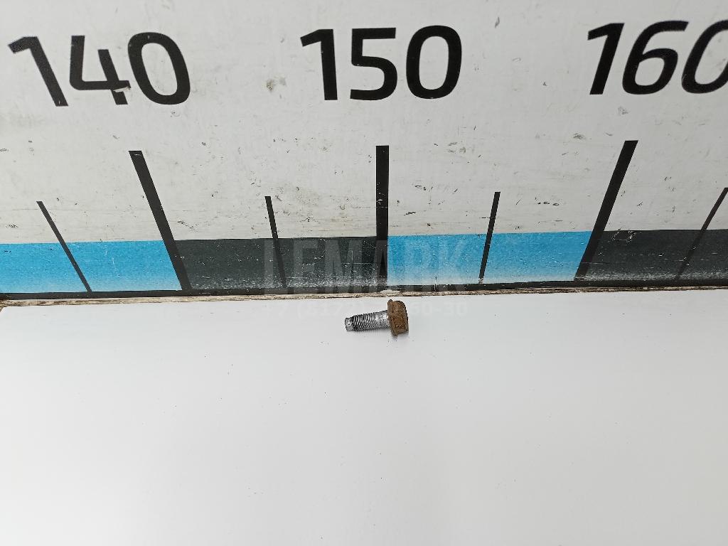 Болт суппорта 9010508164 Toyota