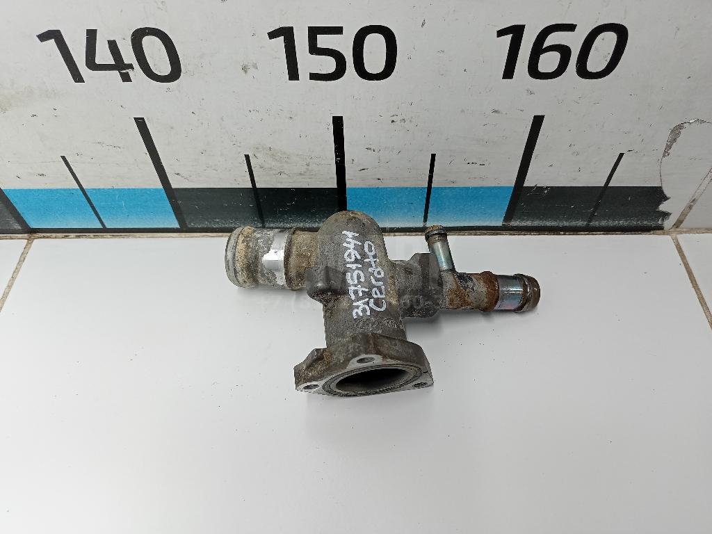 Фланец двигателя системы охлаждения 256202B003 Hyundai-Kia
