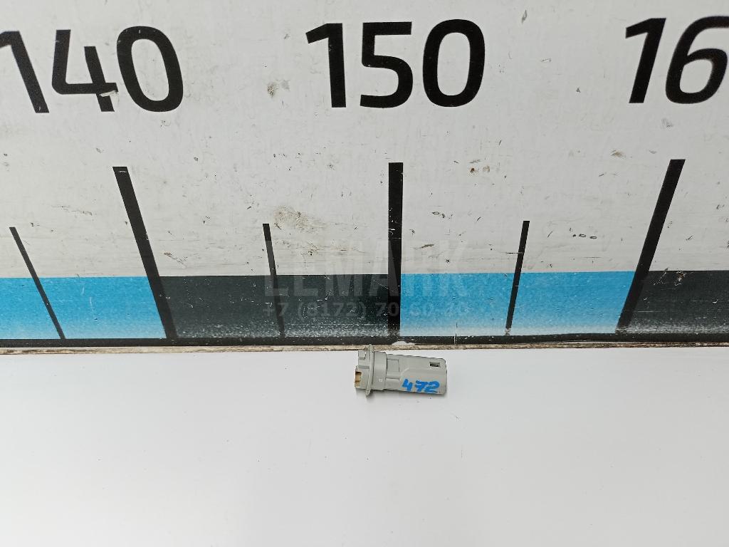 Патрон лампы 9007599011 Toyota