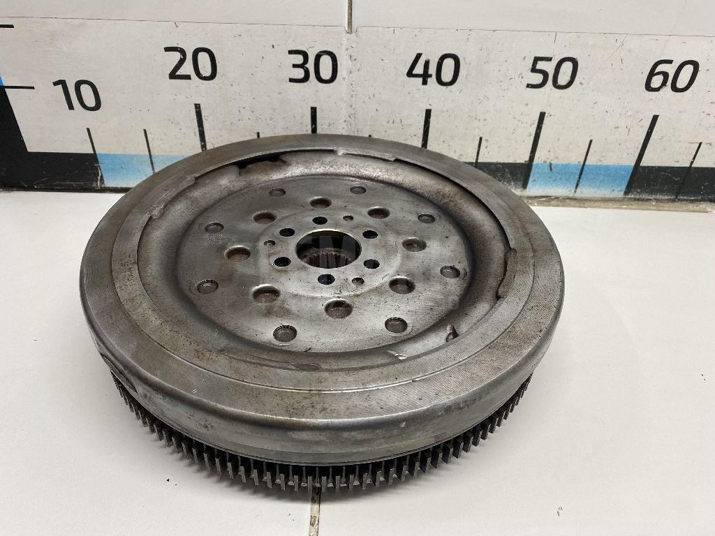 Маховик 03L105266AN VAG