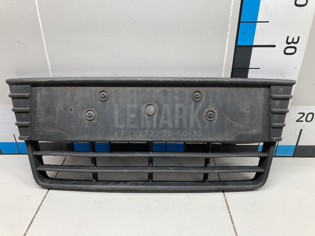 Решетка в бампер центральная 1718734 Ford