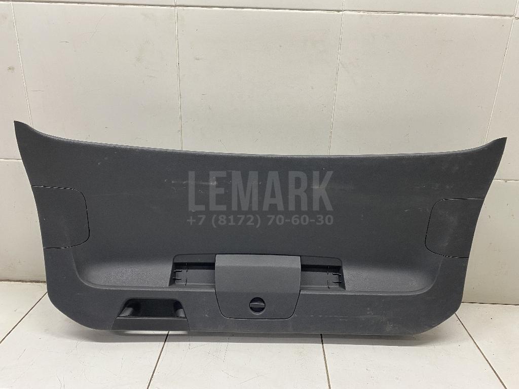 Обшивка двери багажника 3G986760582V VAG
