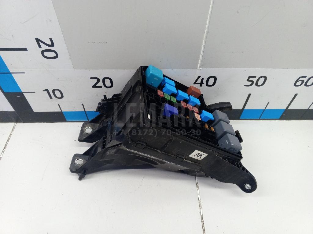 Блок предохранителей 8263142060 Toyota