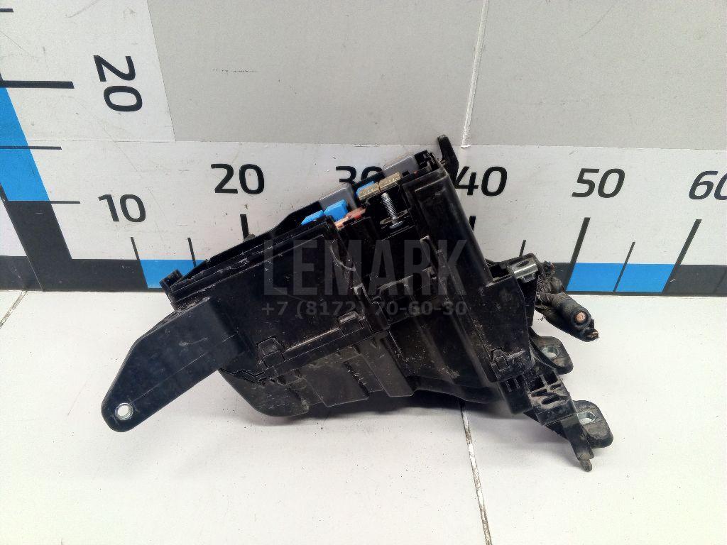 Блок предохранителей 8263142040 Toyota