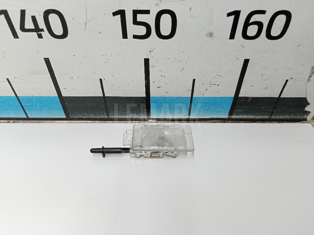 Плафон салонный 13577963 GM