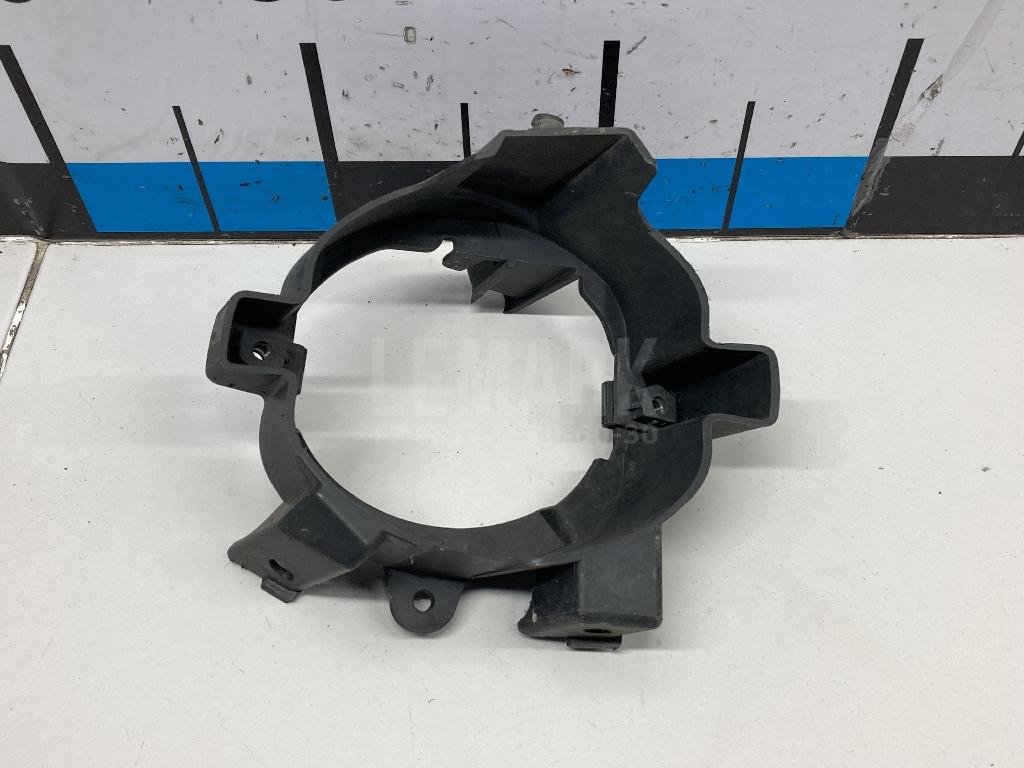 Кронштейн фары противотуманной левой 26915JD000 Nissan