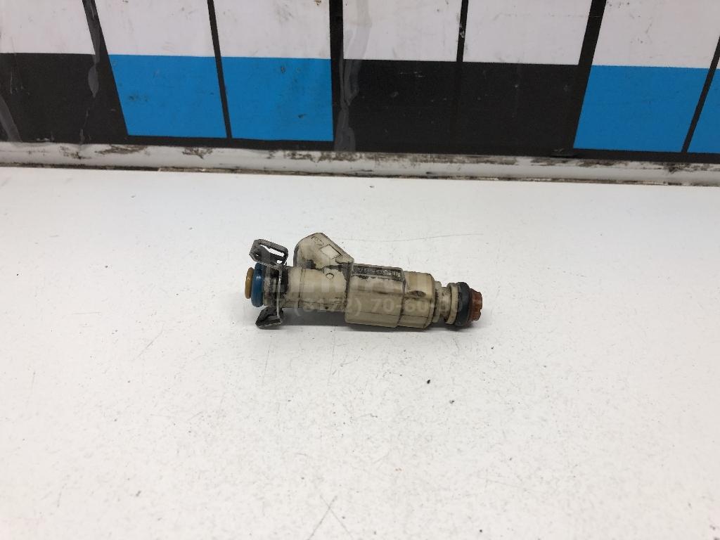 Форсунка инжекторная электрическая L30113250A Mazda
