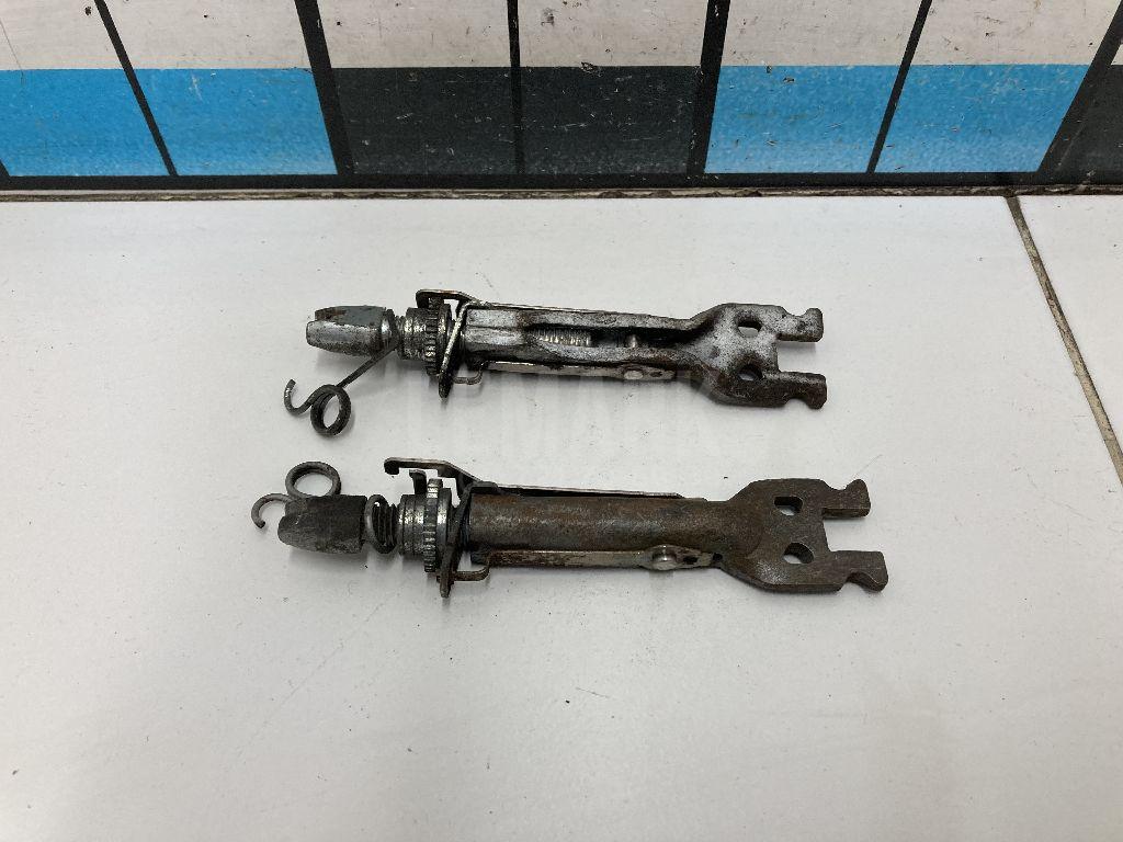 Планки разводки задних колодок к-кт 442089777R Renault