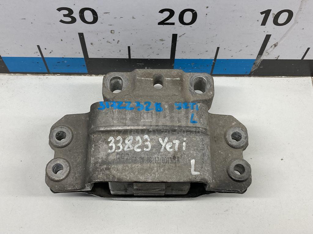 Опора двигателя левая 1K0199555CB VAG
