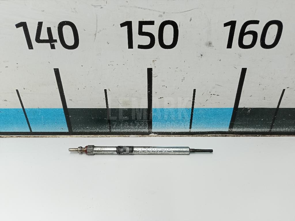 Свеча накаливания DG631 Denso