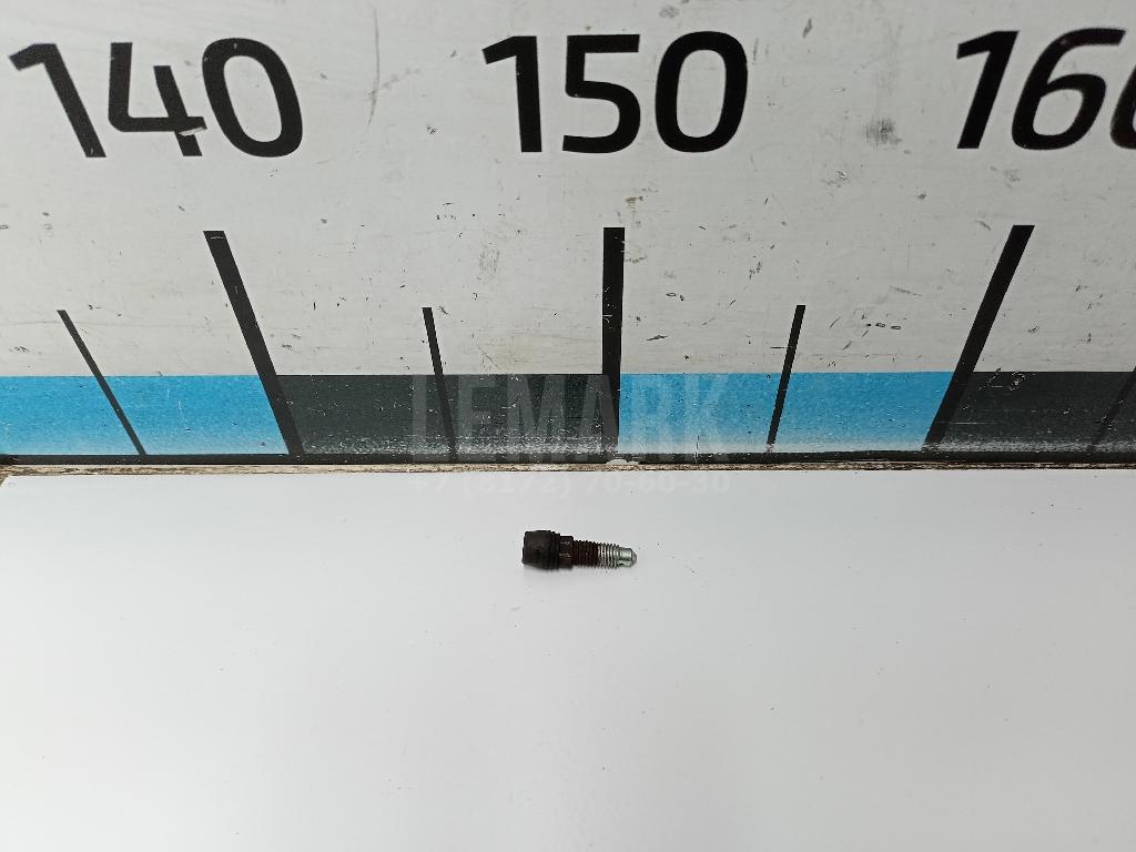 Штуцер прокачки тормозов MB928290 Mitsubishi