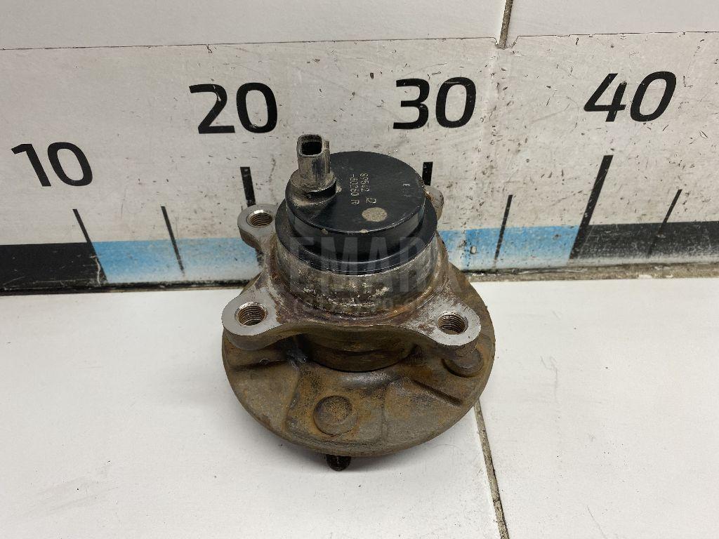 Ступица передняя 4355030010 Toyota