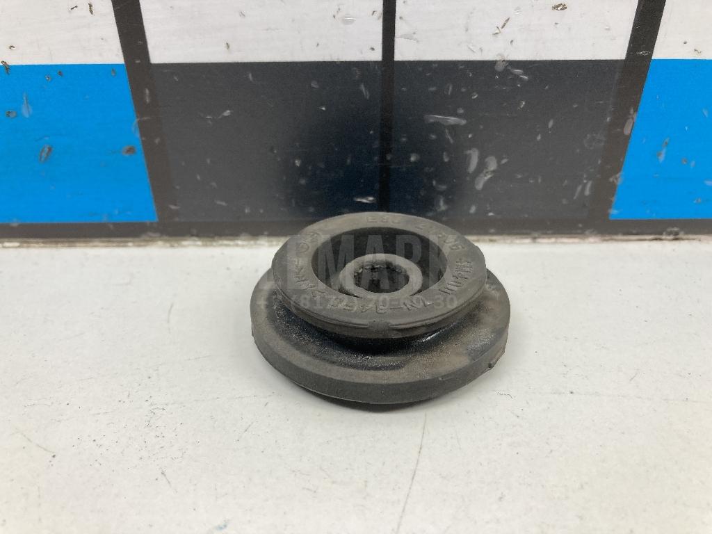 Подушка радиатора 21506AX300 Nissan