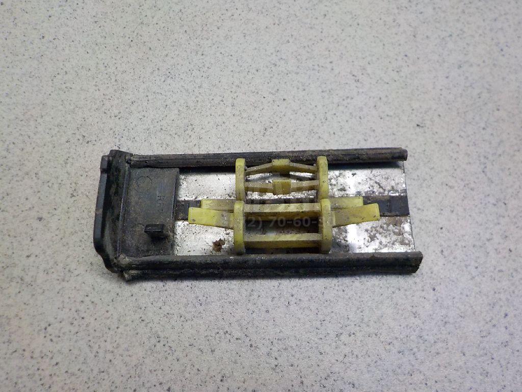 Молдинг крыши правый 872402Y010 Hyundai-Kia