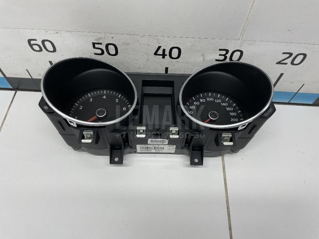 Панель приборов 5K0920861 VAG