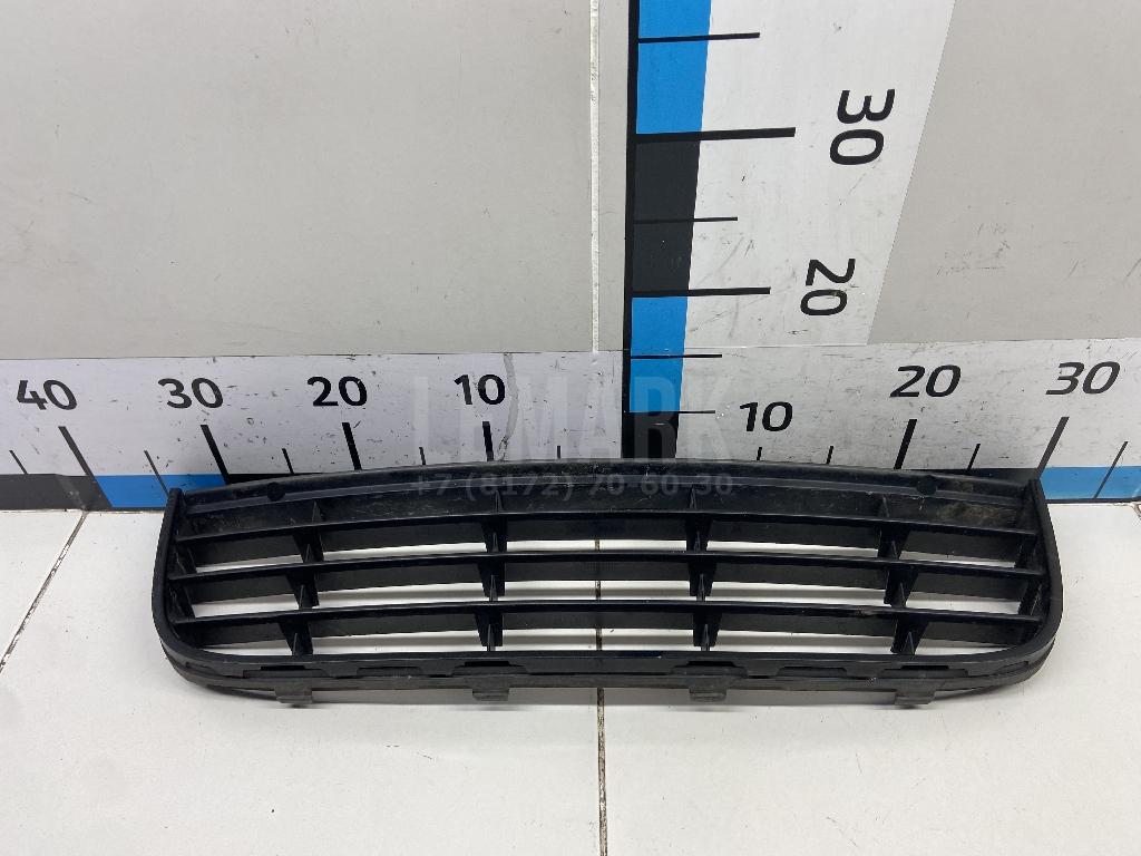 Решетка в бампер центральная 1K0853677C9B9 VAG