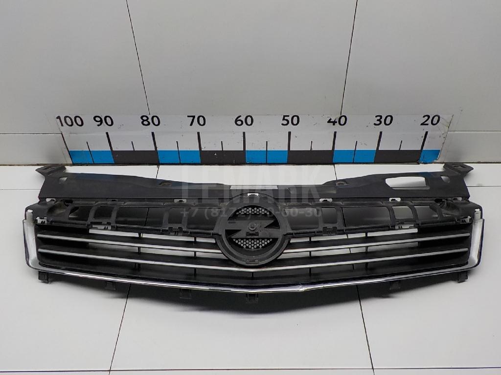 Решетка радиатора 93191829 GM