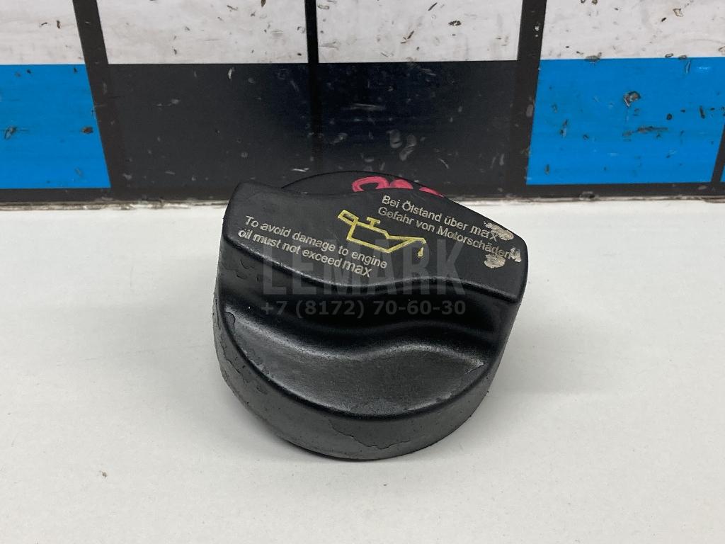 Крышка маслозаливной горловины A0000100385 Mercedes Benz