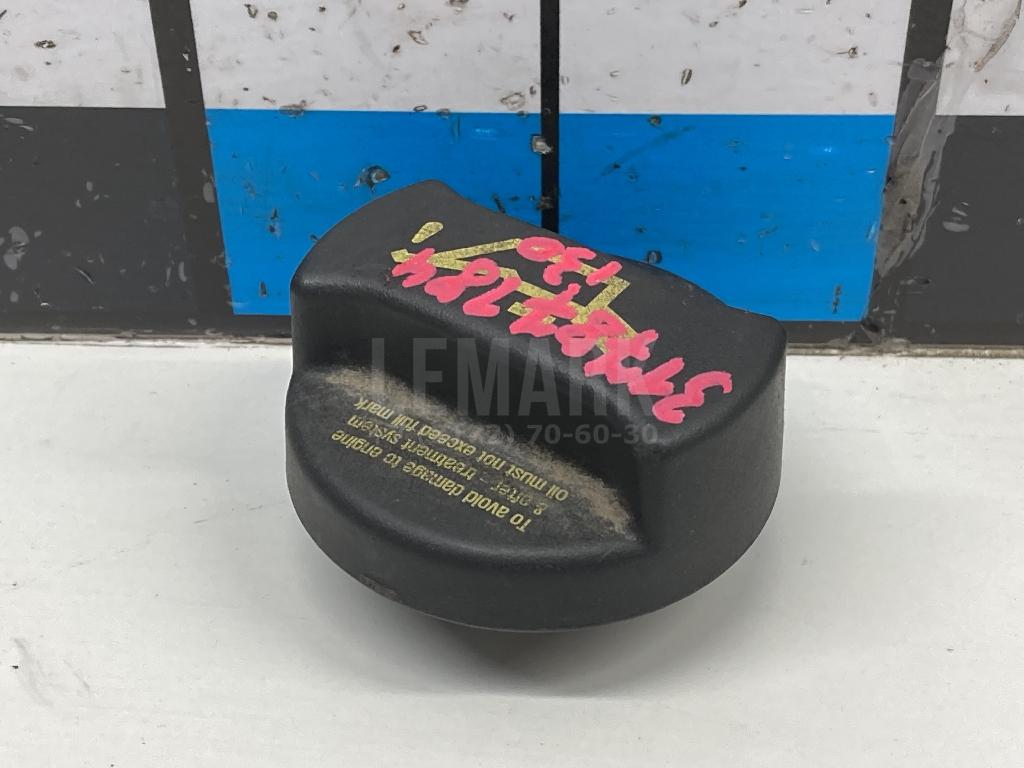Крышка маслозаливной горловины 265104A000 Hyundai-Kia