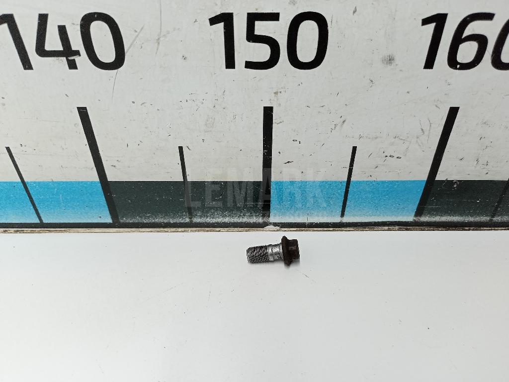 Болт суппорта 587262F000 Hyundai-Kia