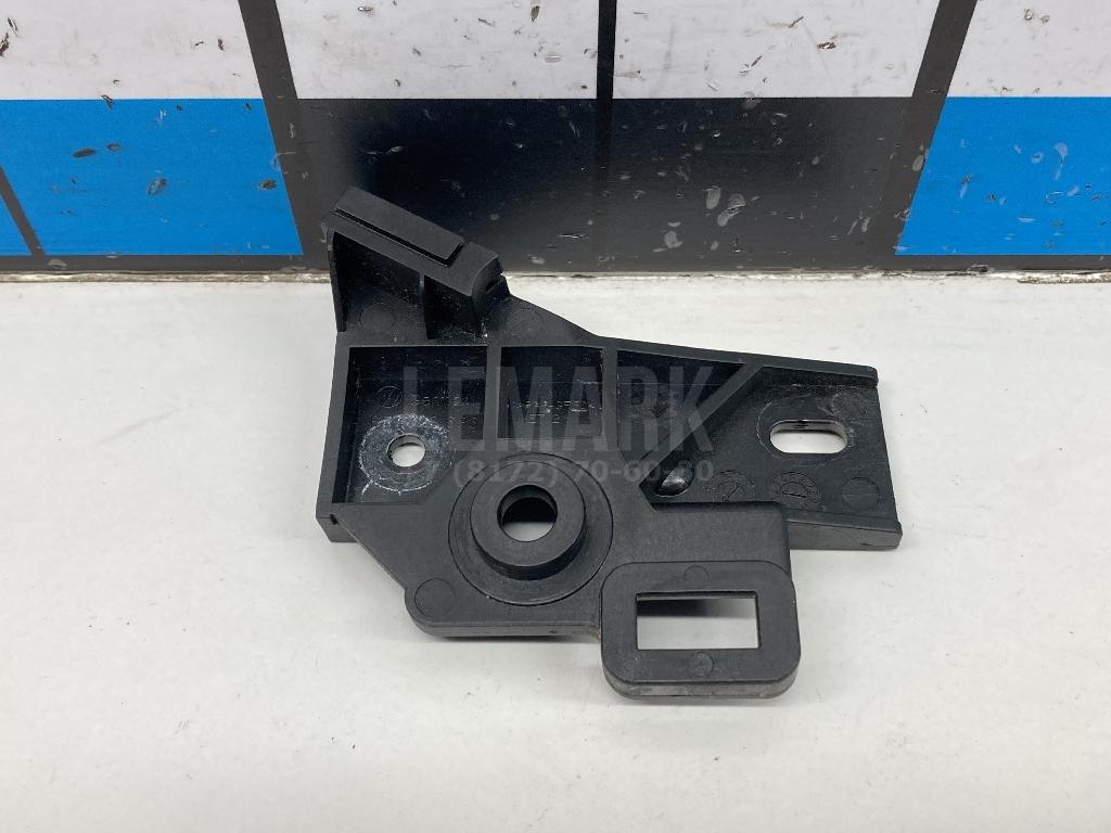 Кронштейн ручки открывания капота 6R1823633 VAG