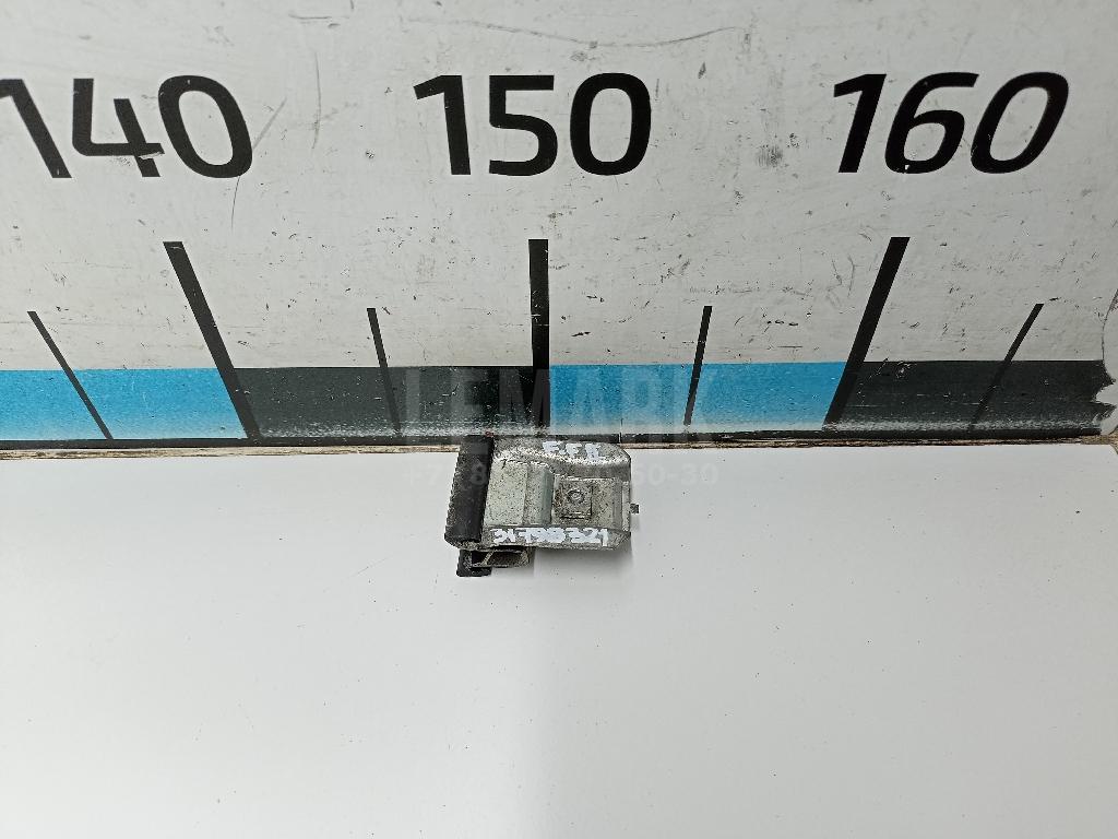 Крепеж 1252621 Ford