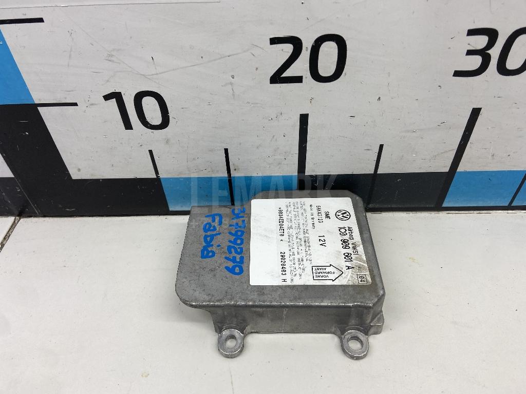 Блок управления AIR BAG 1C0909601A VAG