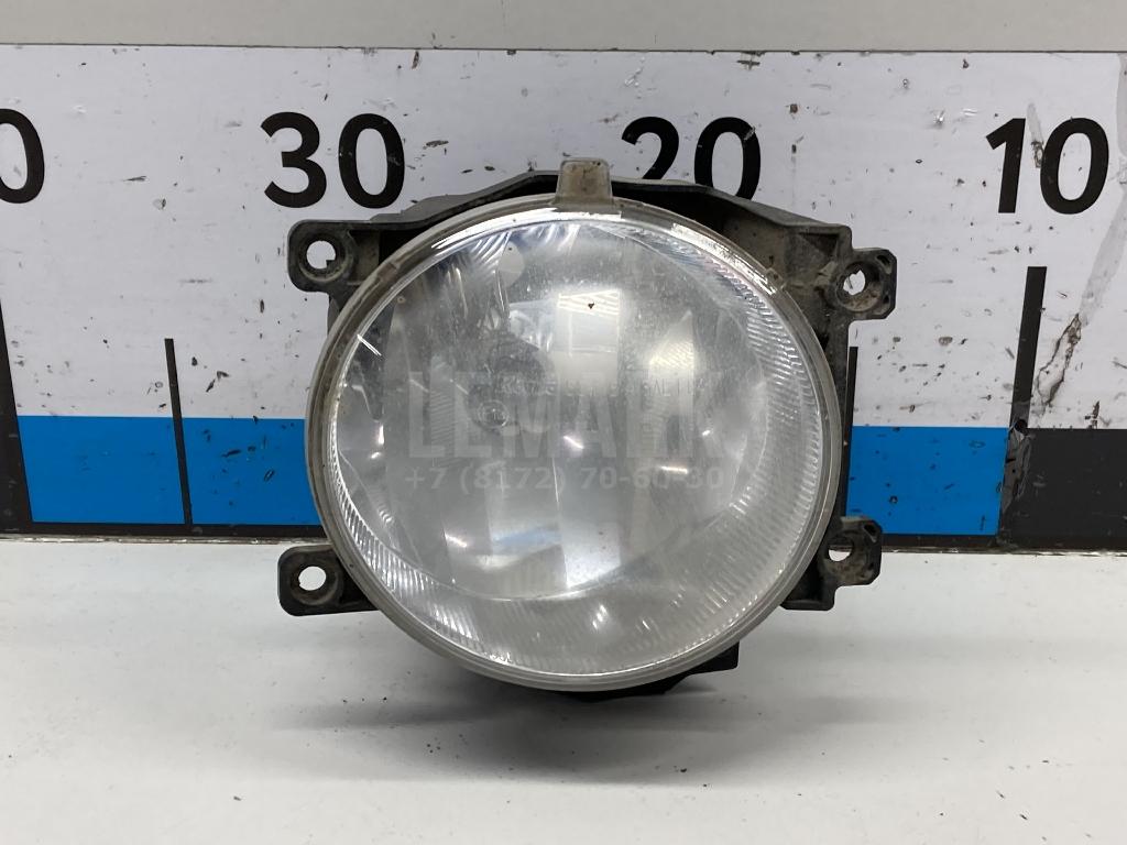 Фара противотуманная правая 8121060180 Toyota