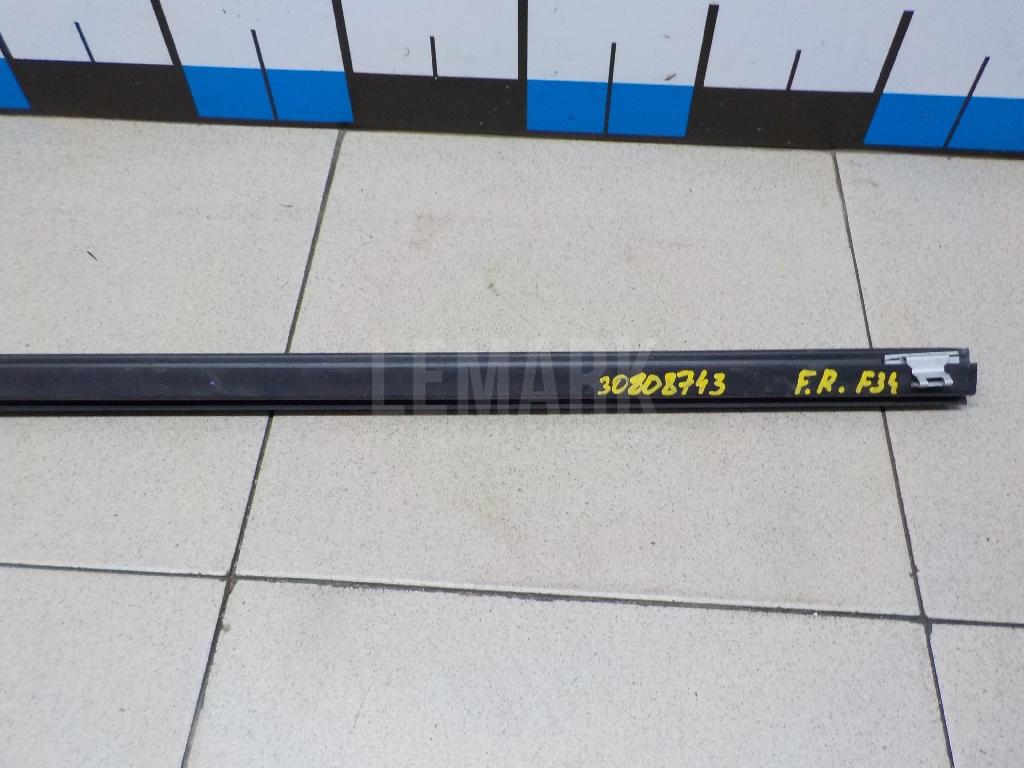Накладка стекла переднего правого для  BMW 1-serie E82/E88 2007-2013