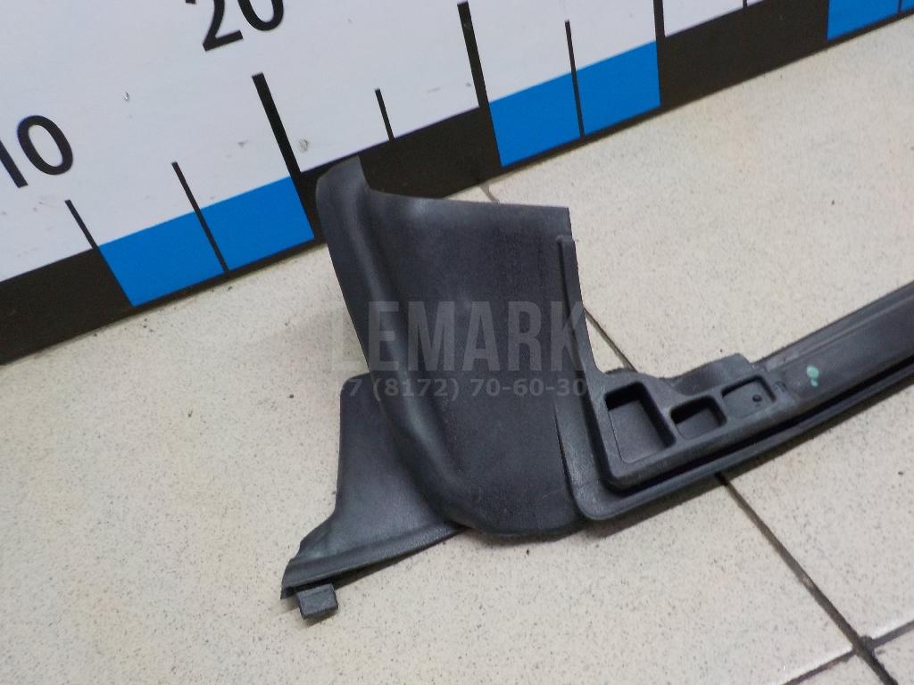 Накладка стекла переднего правого для  BMW 1-serie E82/E88 2007-2013