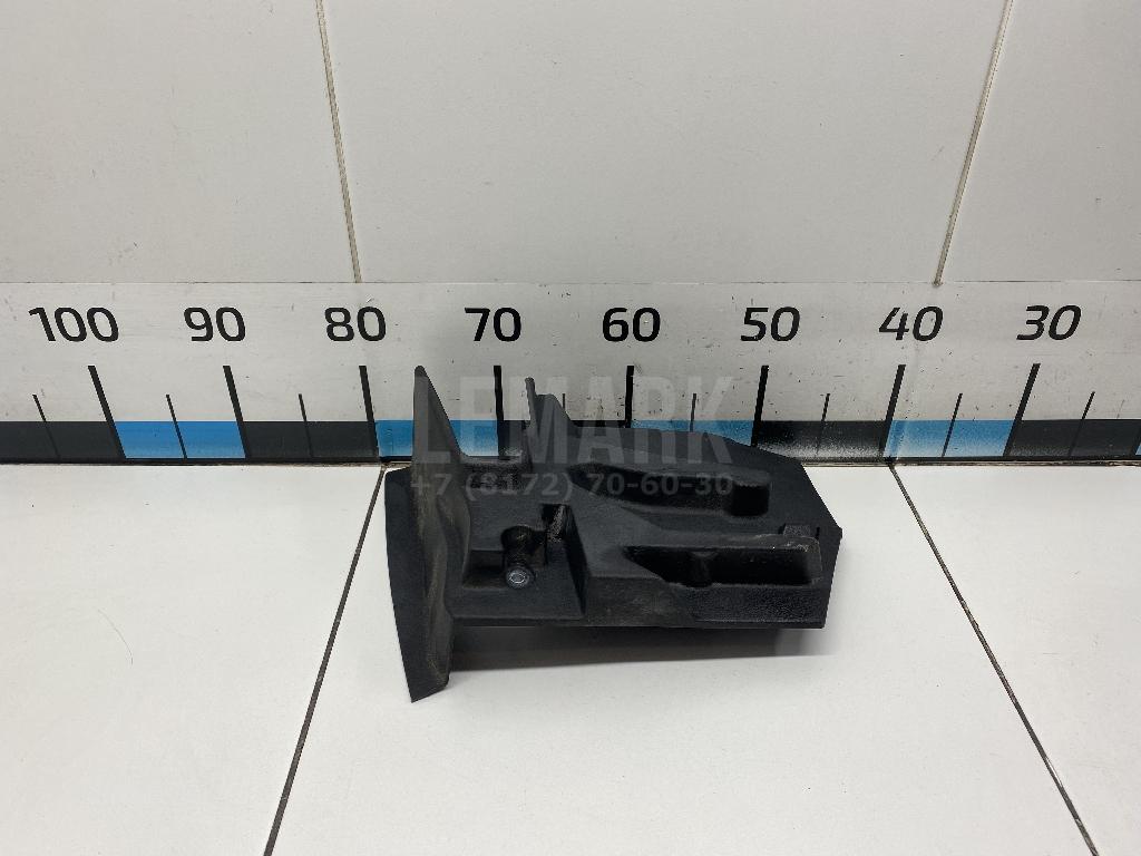 Держатель задней полки 5NA858847C82V VAG