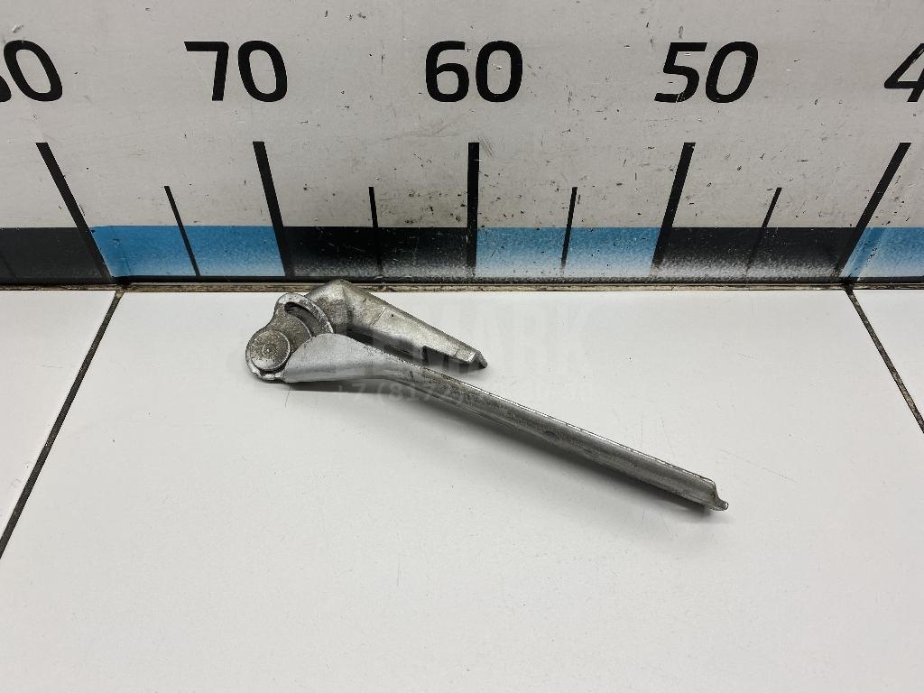 Петля капота правая 3B0823302A VAG