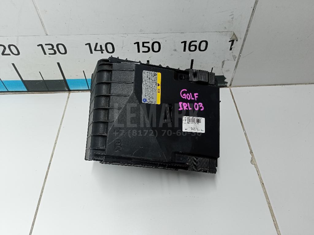 Блок предохранителей 1K0937125D VAG